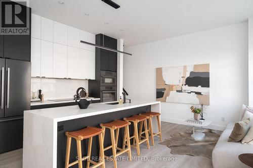 6 - 19 Dekoven Mews, Toronto, ON - Indoor Photo Showing Kitchen