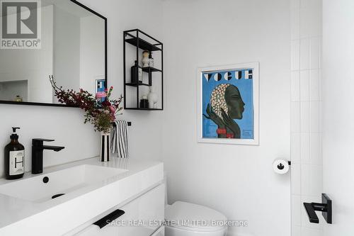 6 - 19 Dekoven Mews, Toronto, ON - Indoor Photo Showing Bathroom