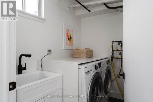 6 - 19 Dekoven Mews, Toronto, ON - Indoor Photo Showing Laundry Room