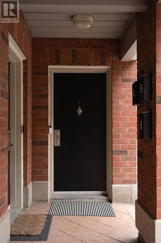 6 - 19 Dekoven Mews, Toronto, ON -  With Fireplace With Exterior