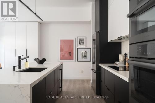 6 - 19 Dekoven Mews, Toronto, ON - Indoor Photo Showing Kitchen