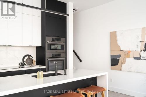 6 - 19 Dekoven Mews, Toronto, ON - Indoor Photo Showing Kitchen