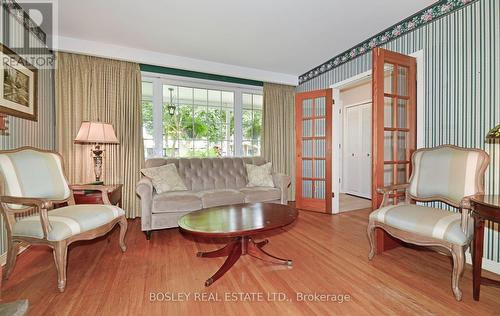 102 Freemont Avenue, Toronto, ON - Indoor Photo Showing Living Room