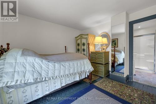 420 Ridge Road, Hamilton (Stoney Creek Mountain), ON - Indoor Photo Showing Bedroom