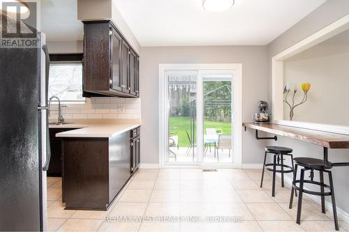 350 Thorncrest Drive, Waterloo, ON - Indoor Photo Showing Kitchen