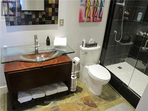 1703 - 67 Caroline Street S, Hamilton (Durand), ON - Indoor Photo Showing Bathroom