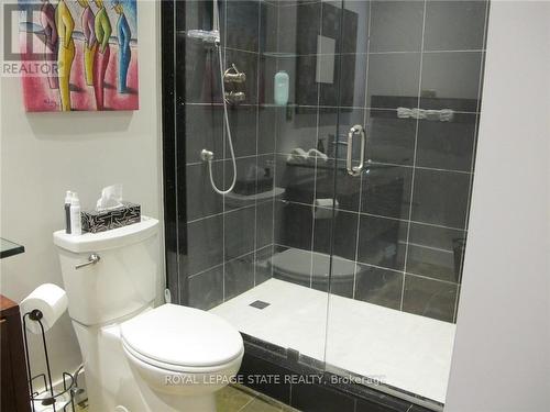 1703 - 67 Caroline Street S, Hamilton (Durand), ON - Indoor Photo Showing Bathroom