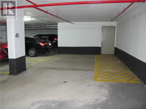 1703 - 67 Caroline Street S, Hamilton (Durand), ON - Indoor Photo Showing Garage