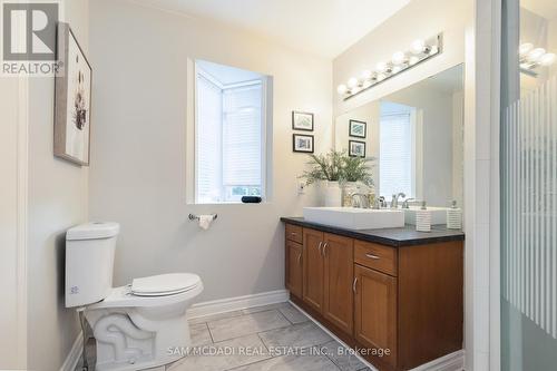 19 Foxtrot Drive, Hamilton (Stoney Creek Mountain), ON - Indoor Photo Showing Bathroom