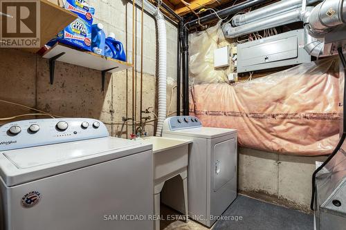 19 Foxtrot Drive, Hamilton (Stoney Creek Mountain), ON - Indoor Photo Showing Laundry Room