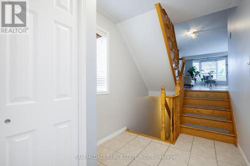 19 Foxtrot Drive, Hamilton, ON - Indoor Photo Showing Other Room