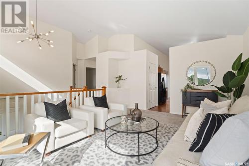 107 Allwood Crescent, Saskatoon, SK - Indoor Photo Showing Living Room