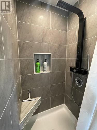 1548 Weller Street, Sudbury, ON - Indoor Photo Showing Bathroom