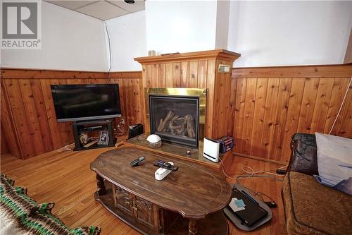 1548 Weller Street, Sudbury, ON - Indoor Photo Showing Living Room With Fireplace