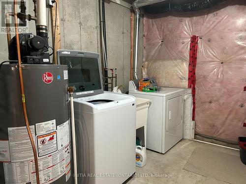 61 - 2145 North Routledge Park, London, ON - Indoor Photo Showing Laundry Room