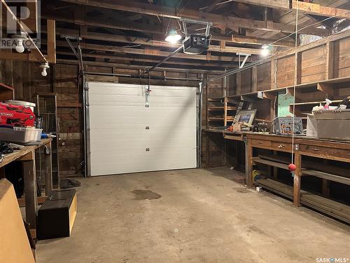 932 9Th Avenue Sw, Moose Jaw, SK - Indoor Photo Showing Garage