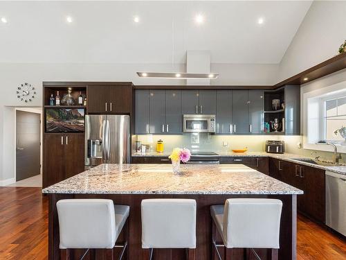 104-231 2Nd Ave, Qualicum Beach, BC - Indoor Photo Showing Kitchen With Upgraded Kitchen