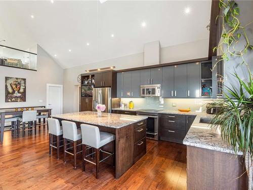 104-231 2Nd Ave, Qualicum Beach, BC - Indoor Photo Showing Kitchen With Upgraded Kitchen