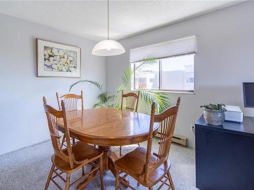 421-3255 Glasgow Ave, Saanich, BC - Indoor Photo Showing Dining Room