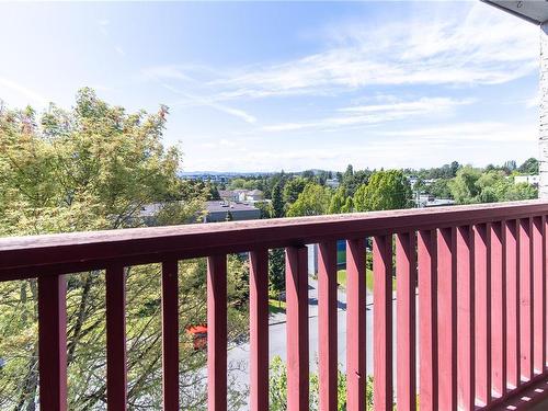 421-3255 Glasgow Ave, Saanich, BC - Outdoor With View