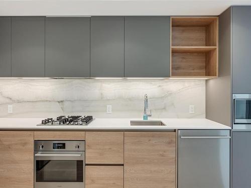 304-363 Tyee Rd, Victoria, BC - Indoor Photo Showing Kitchen