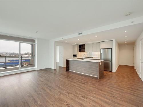 401-369 Tyee Rd, Victoria, BC - Indoor Photo Showing Kitchen