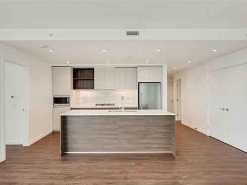 401-369 Tyee Rd, Victoria, BC - Indoor Photo Showing Kitchen