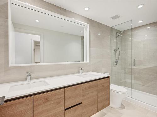 208-369 Tyee Rd, Victoria, BC - Indoor Photo Showing Bathroom