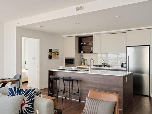 407-363 Tyee Rd, Victoria, BC - Indoor Photo Showing Kitchen