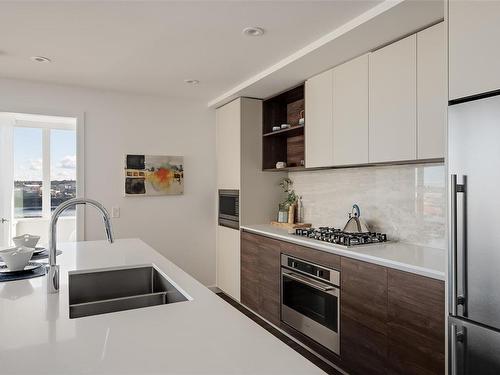 407-363 Tyee Rd, Victoria, BC - Indoor Photo Showing Kitchen With Double Sink With Upgraded Kitchen