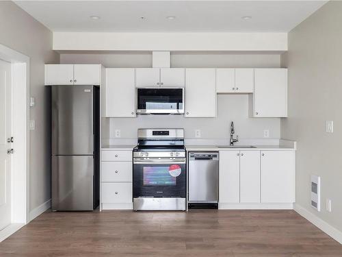 7050 Brailsford Pl, Sooke, BC - Indoor Photo Showing Kitchen