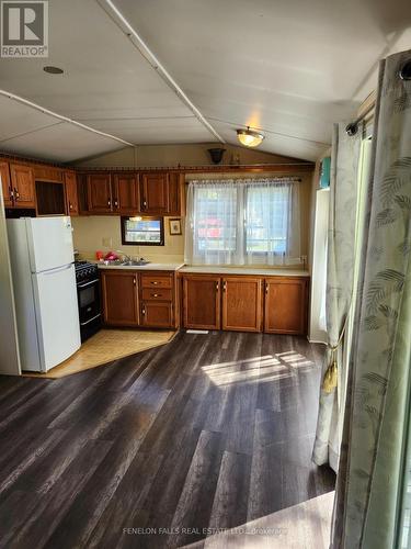 314 - 1802 County Road 121 Road N, Kawartha Lakes (Fenelon Falls), ON - Indoor Photo Showing Kitchen