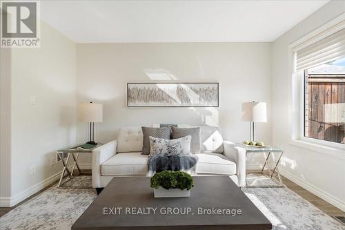 123 Sarah Court, Belleville, ON - Indoor Photo Showing Living Room