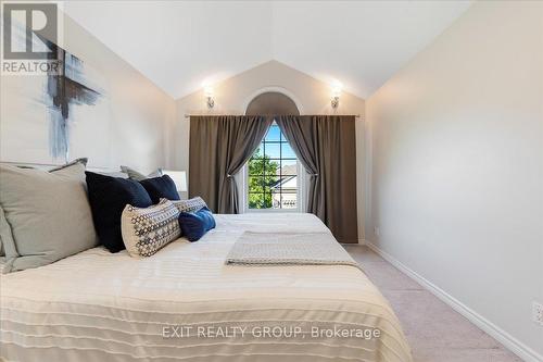 123 Sarah Court, Belleville, ON - Indoor Photo Showing Bedroom