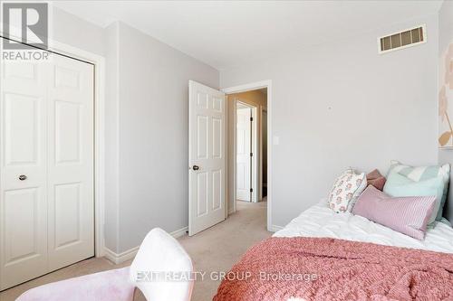 123 Sarah Court, Belleville, ON - Indoor Photo Showing Bedroom