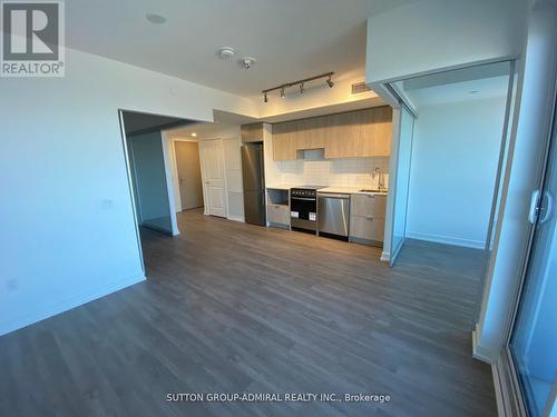 3505 - 395 Bloor Street, Toronto (North St. James Town), ON - Indoor Photo Showing Kitchen