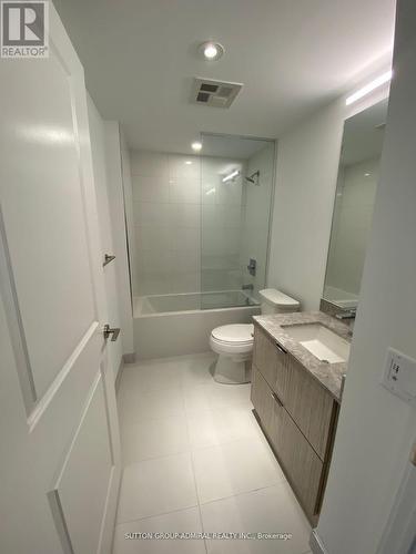 3505 - 395 Bloor Street, Toronto (North St. James Town), ON - Indoor Photo Showing Bathroom