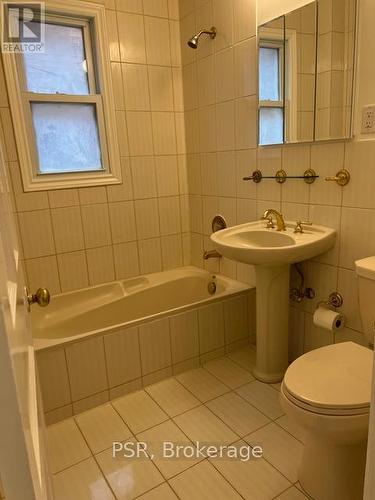 80 St Germain Avenue, Toronto (Lawrence Park North), ON - Indoor Photo Showing Bathroom