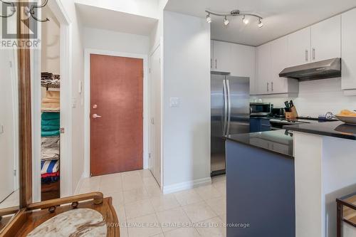 3108 - 300 Bloor Street E, Toronto, ON - Indoor Photo Showing Kitchen