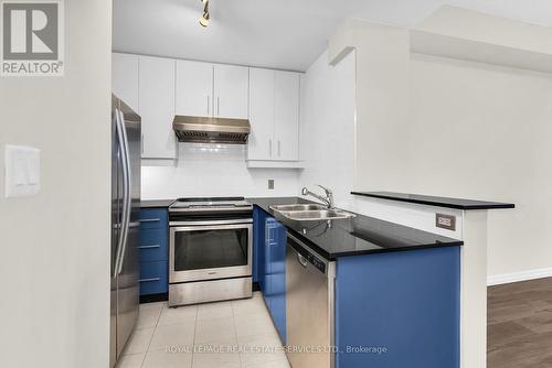 3108 - 300 Bloor Street E, Toronto, ON - Indoor Photo Showing Kitchen With Double Sink With Upgraded Kitchen