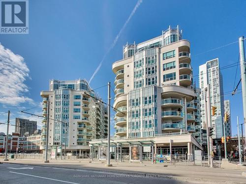 209 - 600 Queens Quay W, Toronto (Waterfront Communities), ON - Outdoor With Balcony With Facade