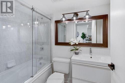 209 - 600 Queens Quay W, Toronto (Waterfront Communities), ON - Indoor Photo Showing Bathroom