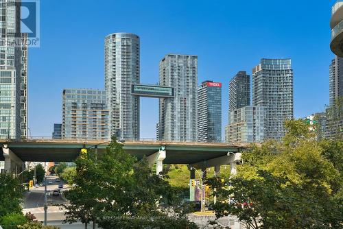 209 - 600 Queens Quay W, Toronto (Waterfront Communities), ON - Outdoor With Facade