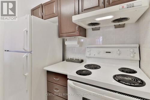 525 - 1883 Mcnicoll Avenue, Toronto (Steeles), ON - Indoor Photo Showing Kitchen