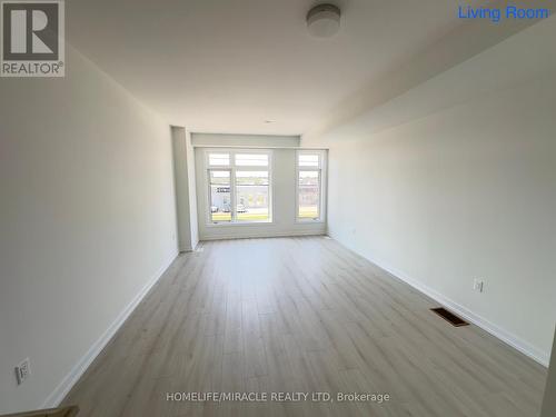 1539 Midland Avenue, Toronto (Bendale), ON - Indoor Photo Showing Other Room