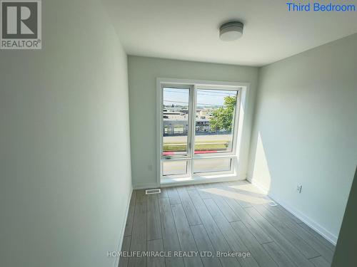 1539 Midland Avenue, Toronto (Bendale), ON - Indoor Photo Showing Other Room