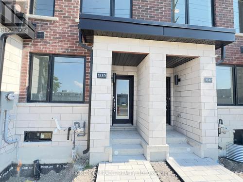 1539 Midland Avenue, Toronto (Bendale), ON - Outdoor