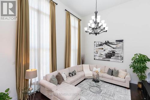 90 Boswell Road, Markham, ON - Indoor Photo Showing Living Room