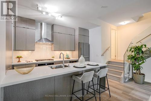 Th 33 - 11750 Ninth Line, Whitchurch-Stouffville (Stouffville), ON - Indoor Photo Showing Kitchen With Upgraded Kitchen