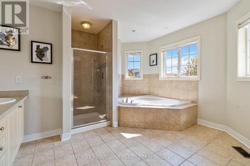 1050 Lonsdale Lane, Oakville, ON - Indoor Photo Showing Bathroom